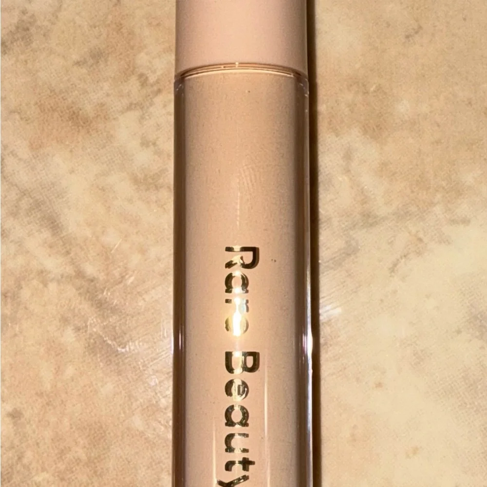 Rare Beauty Under Eye Brightener - Picture 4 of 4
